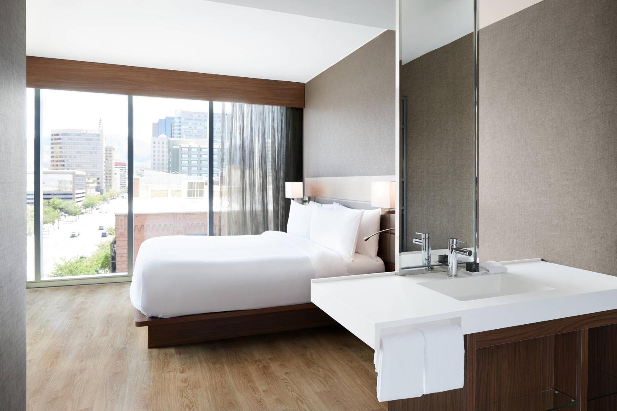 Ac Hotel By Marriott Salt Lake City Downtown Exterior photo